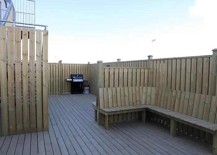 Boutique By The Harbour - Apartments 207 Akureyri